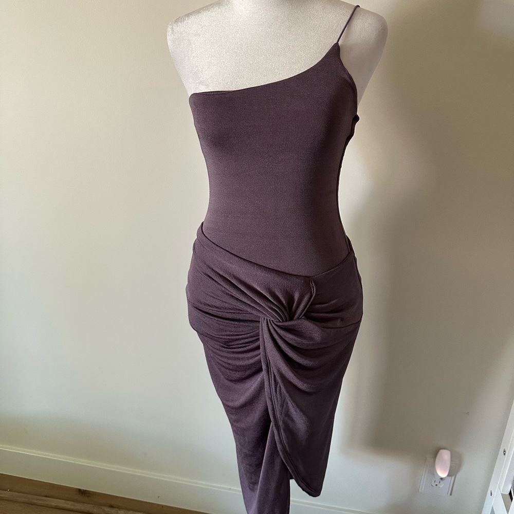 Elegant One-Shoulder Purple Dress
